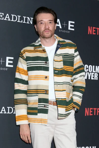 Jason Butler Harner, 'Lincoln Avukatı' Sezon 4 Bölüm 4 PMC Çatısı Terasında 28 Ocak 2026 'da Batı Hollywood, CA