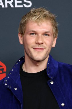 Davis Burleson, Los Angeles 'ta 30 Ocak 2026' da Los Angeles Kongre Merkezi 'nde yılın MusiCares Performansı IHO Mariah Carey etkinliğinde.