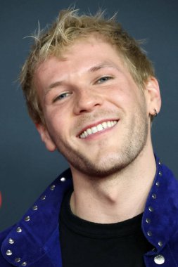 Davis Burleson, Los Angeles 'ta 30 Ocak 2026' da Los Angeles Kongre Merkezi 'nde yılın MusiCares Performansı IHO Mariah Carey etkinliğinde.