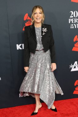 Rita Wilson, Los Angeles 'ta 30 Ocak 2026' da Los Angeles Kongre Merkezi 'nde yılın MusiCares Person of the Year Organizasyonu IHO Mariah Carey' de.
