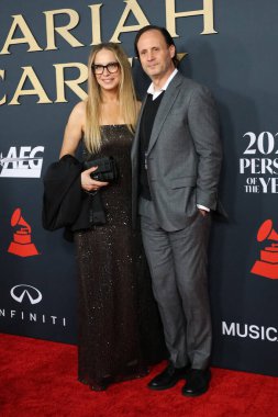 Carley Knobloch, Mike Knobloch, Yılın MusiCares Kişi Etkinliği IHO Mariah Carey 'de 30 Ocak 2026' da Los Angeles, CA