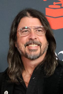 Jordyn Blum, Dave Grohl, Los Angeles 'ta 30 Ocak 2026' da Los Angeles Kongre Merkezi 'nde yılın MusiCares etkinliği IHO Mariah Carey' de.