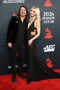 Dave Grohl, Taylor Momsen, 30 Ocak 2026 'da Los Angeles, CA' da Los Angeles Kongre Merkezi 'nde yılın MusiCares Person etkinliğinde.