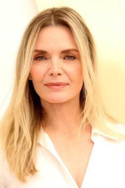 Michelle Pfeiffer, Elle Fanning 3 Şubat 2026 'da Santa Monica, CA' da Barker Hanger 'da Apple TV Basın Günü' nde.
