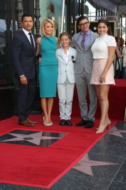 Kelly Ripa, Mark Consuelos, Michael Joseph Consuelos, Lola Grace Consuelos, Joaquin Antonio Consuelos