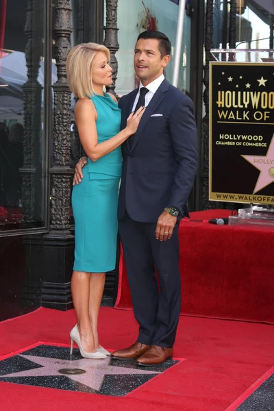 Kelly Ripa, Mark Consuelos — Stockfoto