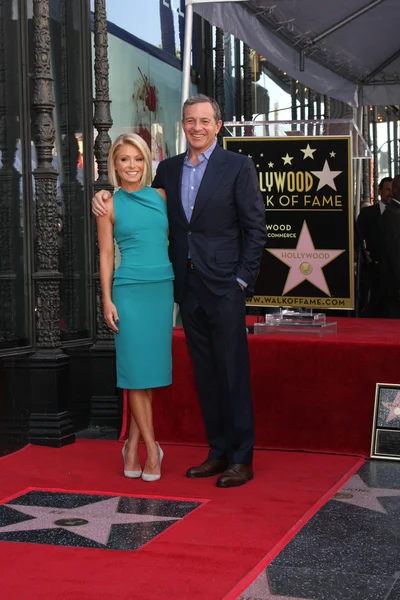 Kelly Ripa, Bob Iger — Zdjęcie stockowe