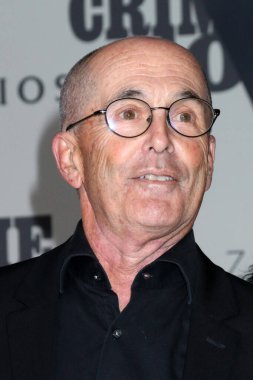 Don Winslow, 10 Şubat 2026 'da Los Angeles, CA' da, Broadway 'deki United Theater' daki Suç 101 Dünya Premiere 'de.