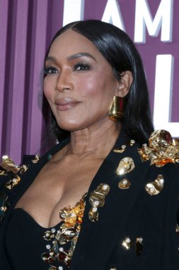 Angela Bassett, 8. Amerikan Siyahi Film Festivali Onur Töreni 16 Şubat 2026 'da Los Angeles, CA