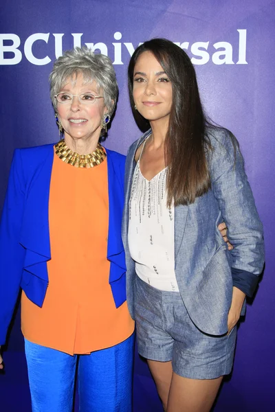 Rita Moreno, Michele Lepe — Zdjęcie stockowe