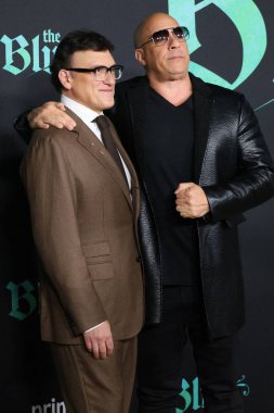 Anthony Russo, Vin Diesel 17 Şubat 2026 'da Los Angeles' taki TCL Çin Tiyatrosu 'nda The Bluff World Premiere' de.
