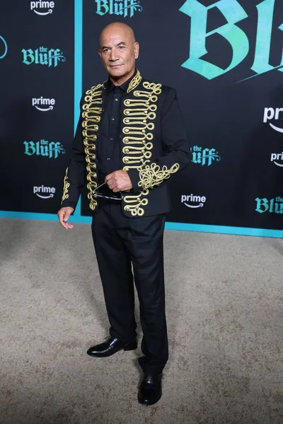 Temuera Morrison, 17 Şubat 2026 'da TCL Çin Tiyatrosu' ndaki The Bluff World Prömiyeri 'nde Los Angeles, CA