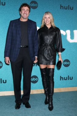 Justin Gimelstob, Amanda Kloots Scrubs Sezon 1 Bölüm 1 Akademi Sinema Müzesi 'nde Uyanış galasında 23 Şubat 2026' da Los Angeles, CA