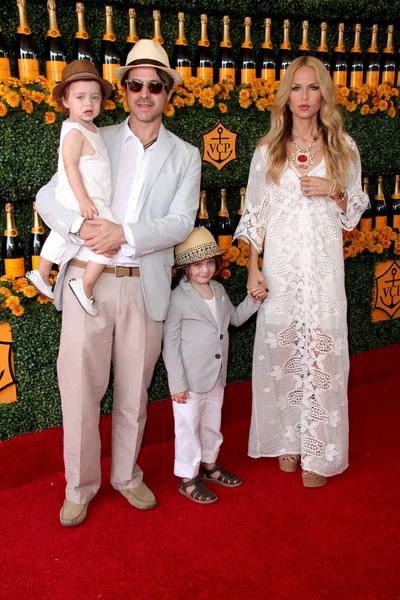 Rachel Zoe, Rodger Berman, son Skyler, son Kai — ストック写真