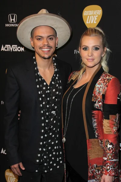 Evan Ross, Ashlee Simpson — Stockfoto