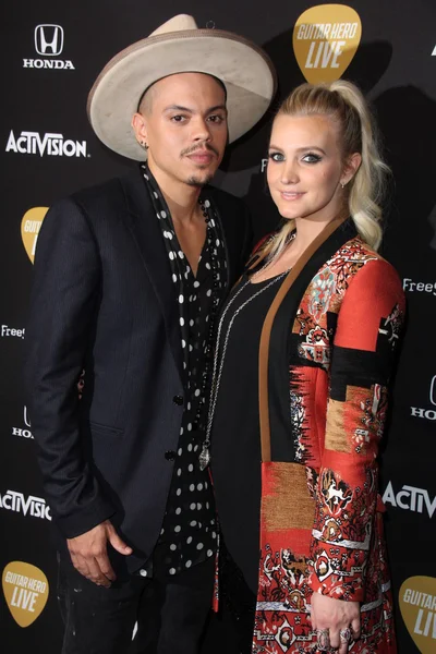 Evan Ross, Ashlee Simpson — Stock Photo, Image