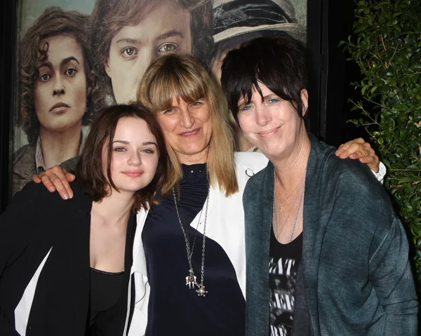 Joey King, Catherine Hardwick, Diane Warren — Zdjęcie stockowe