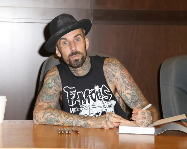 Travis Barker Bookisgning — Stockfoto