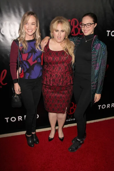 Kelley Jakle, Rebel Wilson, Alexis Knapp — Foto de Stock