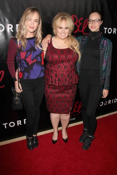 Kelley Jakle, Rebel Wilson, Alexis Knapp — Zdjęcie stockowe