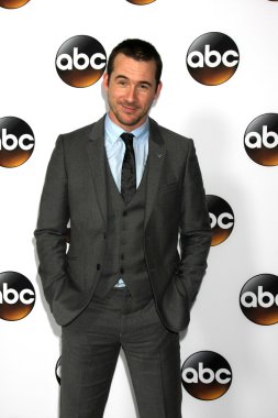 aktör Barry Sloane