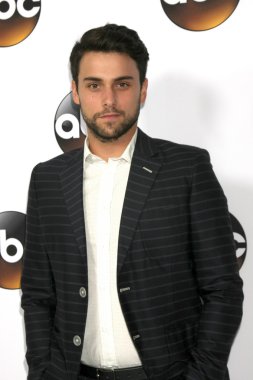 aktör Jack Falahee