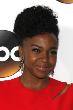 oyuncu Jerrika Hinton