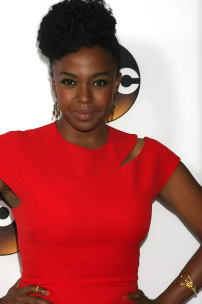 Schauspielerin jerrika hinton — Stockfoto