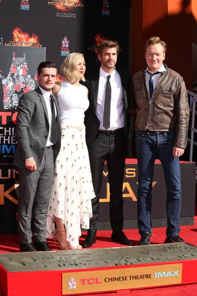 Josh Hutcherson, Jennifer Lawrence, Liam Hemsworth, Conan O'Brien — Stock fotografie
