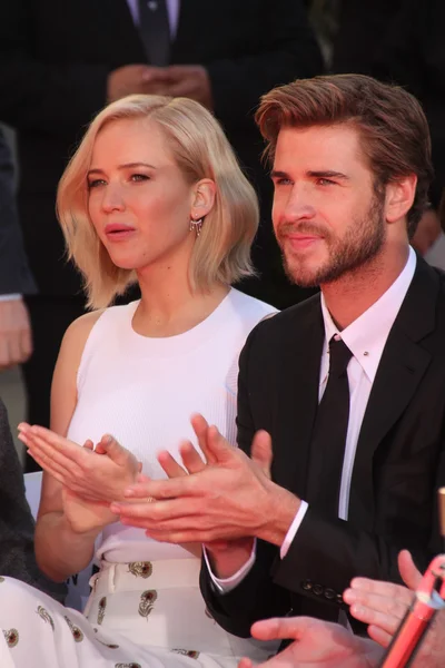 Jennifer Lawrence, Liam Hemsworth —  Fotos de Stock