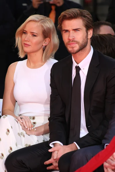 Jennifer Lawrence, Liam Hemsworth — Fotografia de Stock