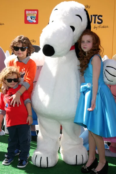 August Maturo, jeho Ocean Maturo, Francesca Capaldi — Stock fotografie