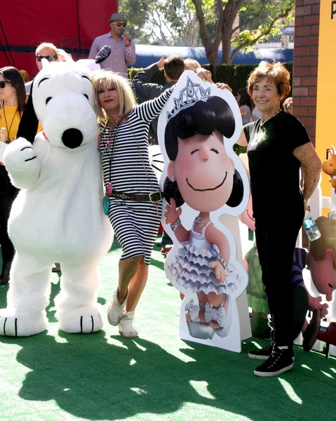 Snoopy, Betsy Johnson, Lucy, Jean Schulz — Stok fotoğraf