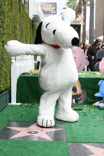 Ceremonia del Paseo de la Fama de Snoopy Hollywood — Foto de Stock