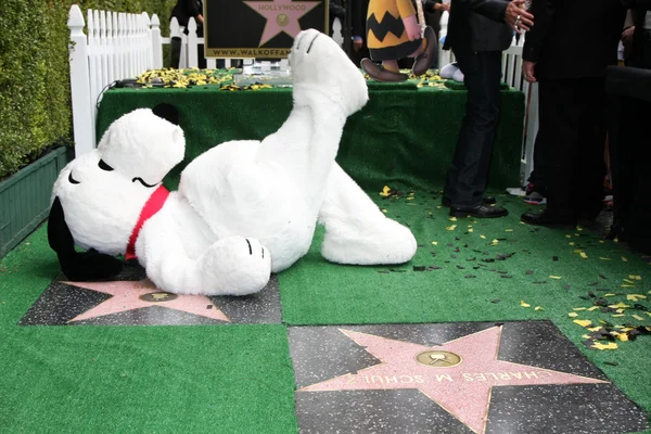 Ceremonia del Paseo de la Fama de Snoopy Hollywood —  Fotos de Stock