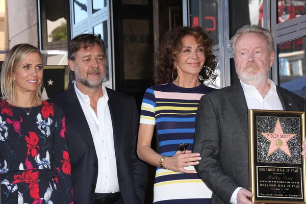 Kristen Wiig, Russell Crowe, Giannina Facio, Ridley Scott — Stock Photo, Image