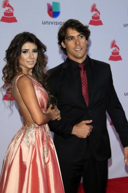 actress Paula Fernandes