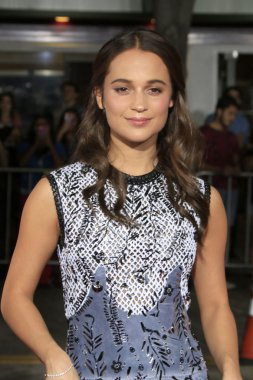 aktris Alicia Vikander