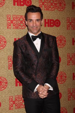 dergi editörü George Kotsiopoulos