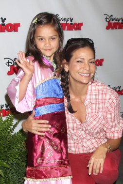 Luna Katich, Constance Marie