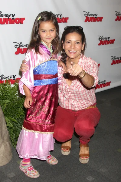 Luna Katich, Constance Marie — 스톡 사진