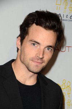 aktör Ian Harding