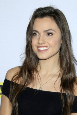 aktris Poppy Drayton