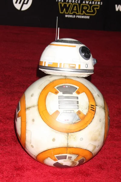 Bb-8 im Star Wars: Die Kraft erwacht zur Weltpremiere — Stockfoto