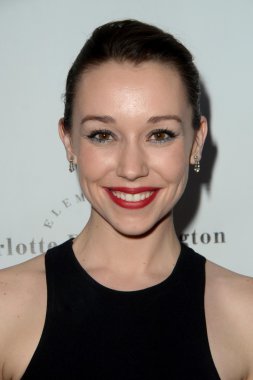 aktris Caroline Barry