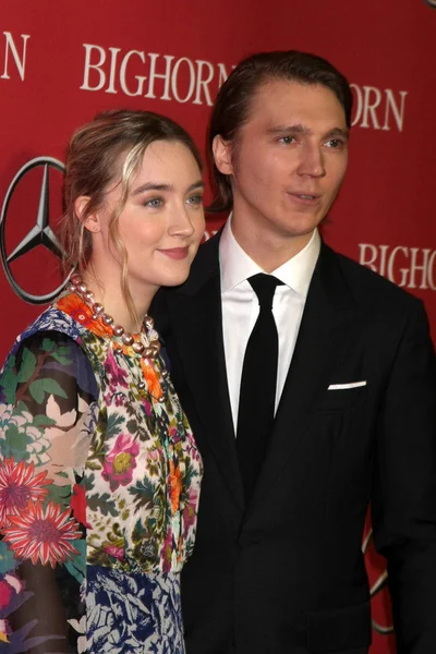 Saoirse Ronan, Paul Dano — Fotografia de Stock