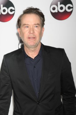 aktör Timothy Hutton
