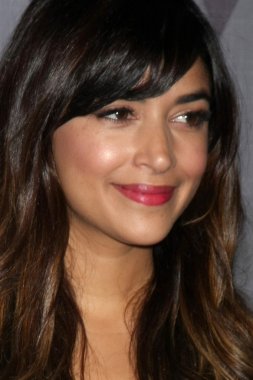aktris Hannah Simone