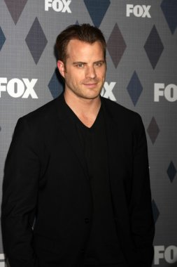 Aktör Robert Kazinsky