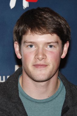 oyuncu Alex Macnicoll